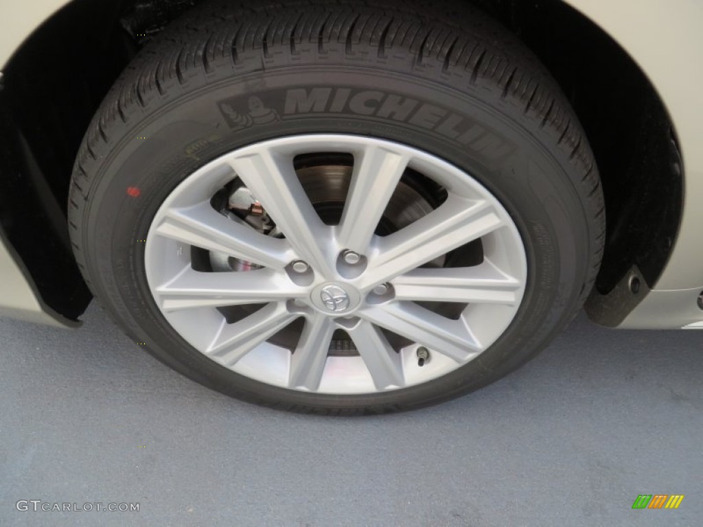 2014 Camry XLE - Champagne Mica / Ivory photo #12