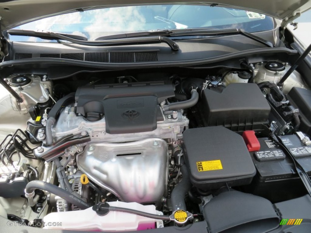 2014 Camry XLE - Champagne Mica / Ivory photo #17