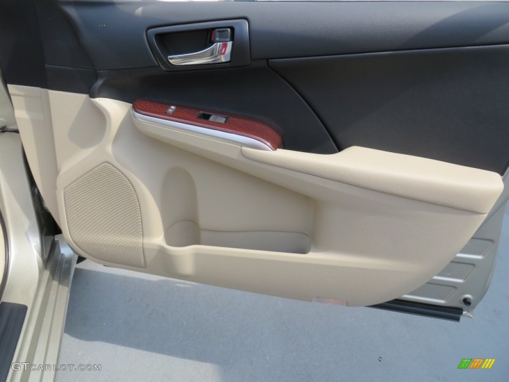 2014 Camry XLE - Champagne Mica / Ivory photo #18