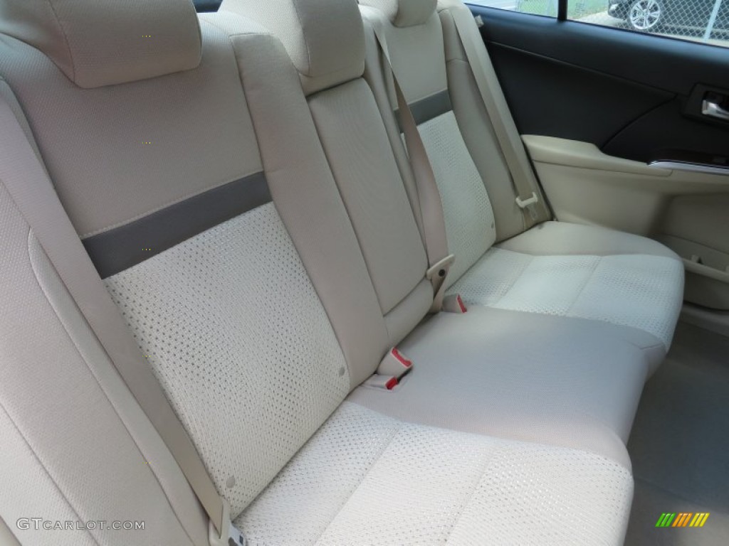 2014 Camry XLE - Champagne Mica / Ivory photo #22