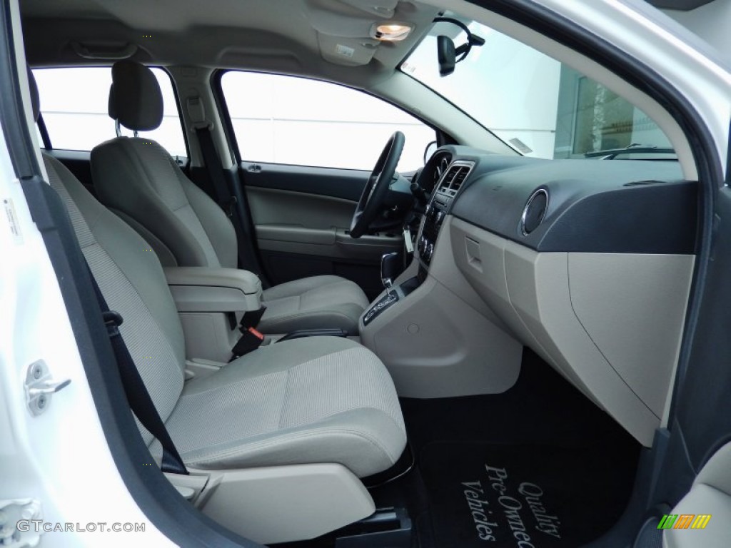 2012 Caliber SXT - Bright White / Dark Slate Gray/Medium Graystone photo #16
