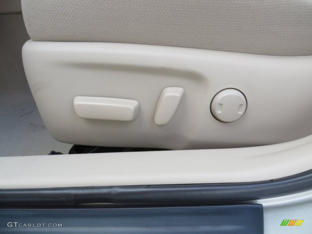 2014 Camry XLE - Champagne Mica / Ivory photo #27