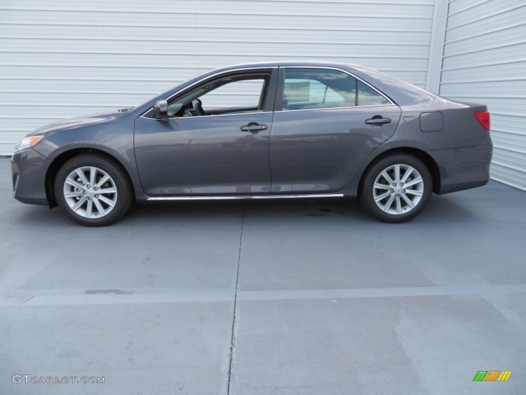 2014 Camry XLE - Magnetic Gray Metallic / Ash photo #6