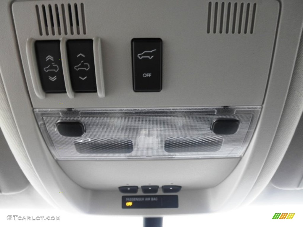 2014 GMC Yukon XL Denali AWD Controls Photo #86876088
