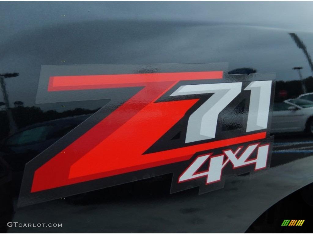 2010 Chevrolet Silverado 1500 LT Extended Cab 4x4 Marks and Logos Photos