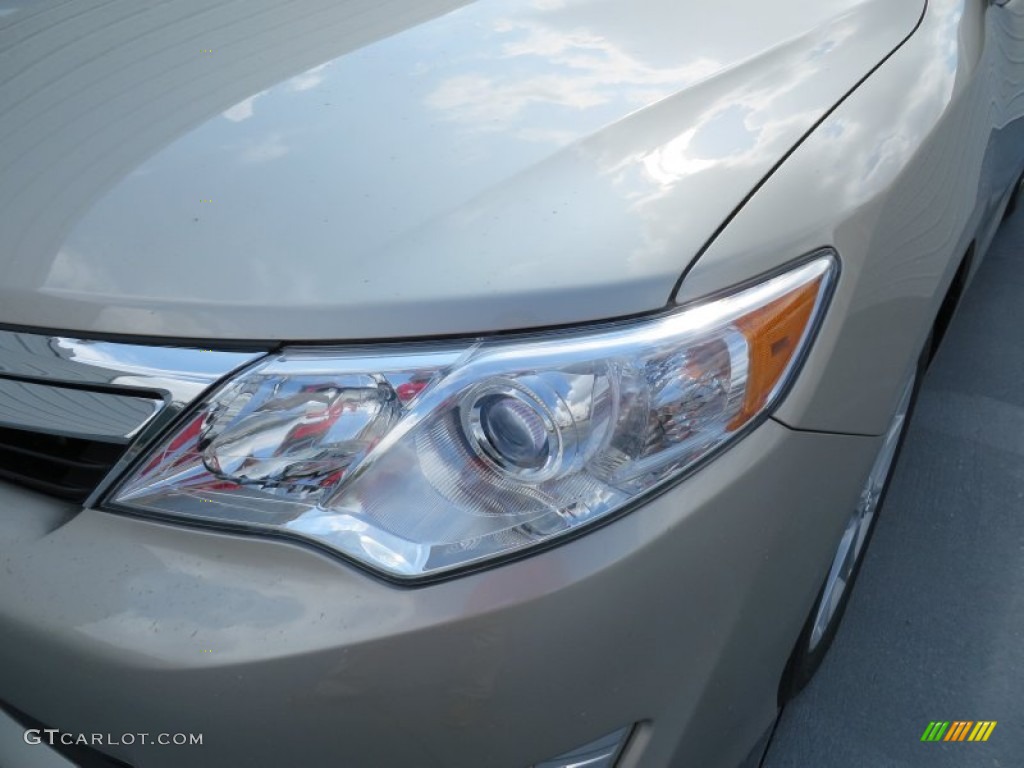 2014 Camry XLE - Champagne Mica / Ivory photo #9