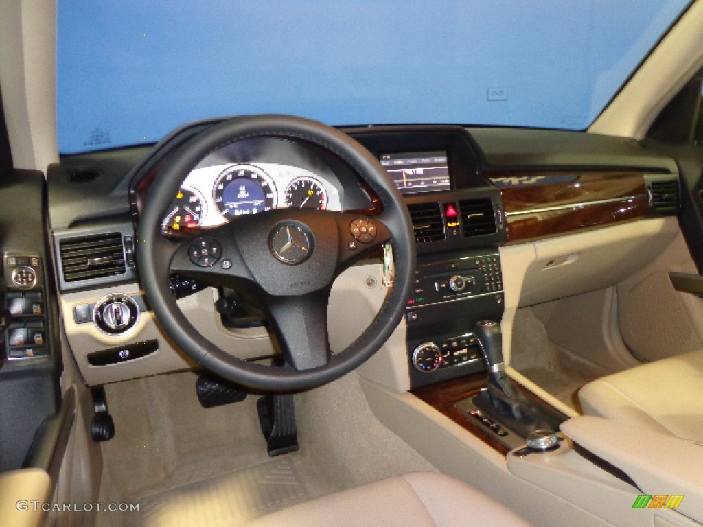 2011 GLK 350 4Matic - Capri Blue Metallic / Almond/Black photo #24