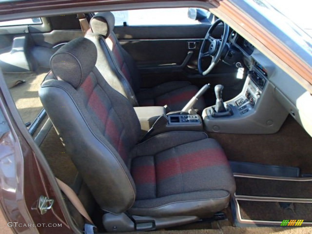 1983 Mazda RX-7 Coupe Front Seat Photo #86876838