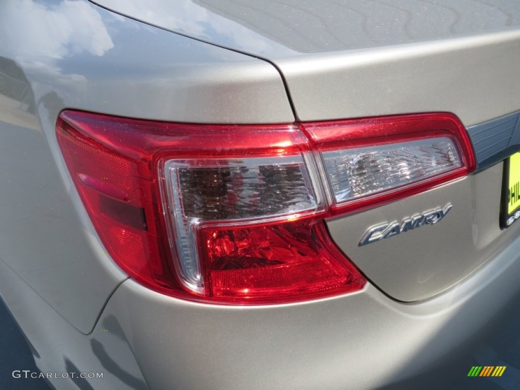 2014 Camry XLE - Champagne Mica / Ivory photo #51