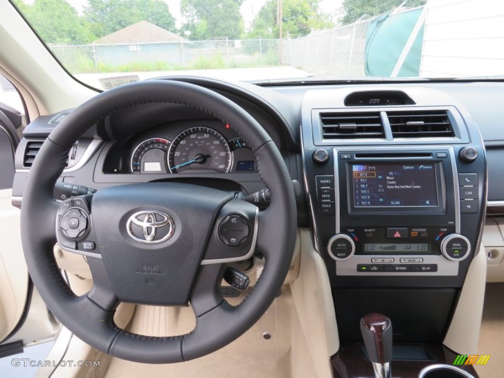 2014 Camry XLE - Champagne Mica / Ivory photo #68