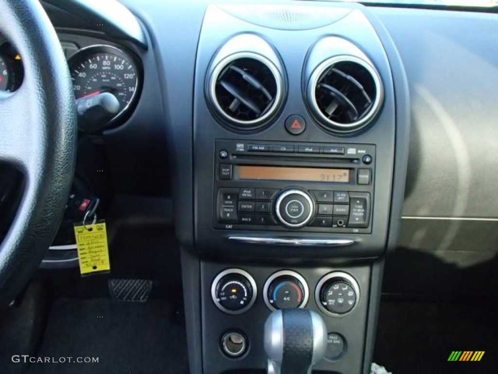 2011 Rogue S AWD - Cayenne Red / Black photo #19