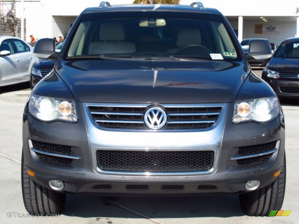 2008 Touareg 2 V8 - Alaska Grey Metallic / Pure Beige photo #2