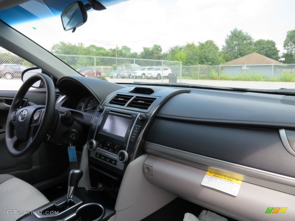 2014 Camry LE - Cosmic Gray Metallic / Ash photo #18