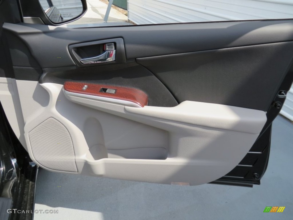 2014 Camry XLE - Attitude Black Metallic / Ash photo #19