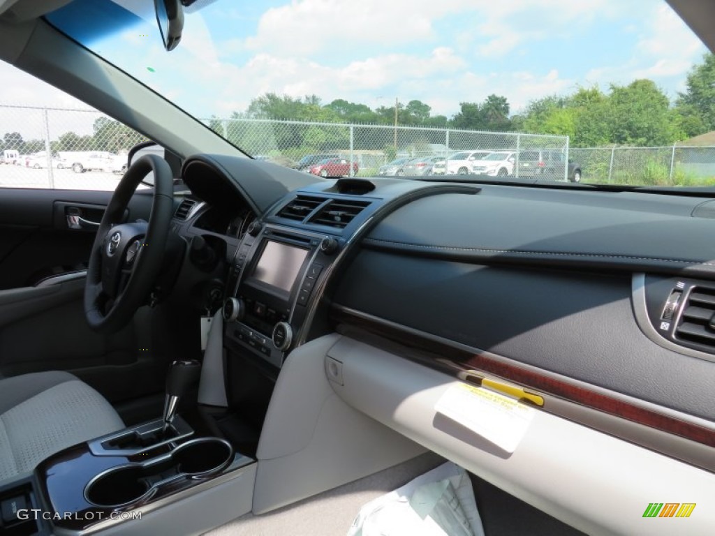 2014 Camry XLE - Attitude Black Metallic / Ash photo #20