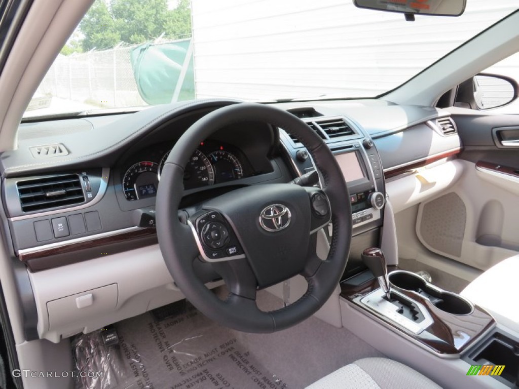 2014 Camry XLE - Attitude Black Metallic / Ash photo #26