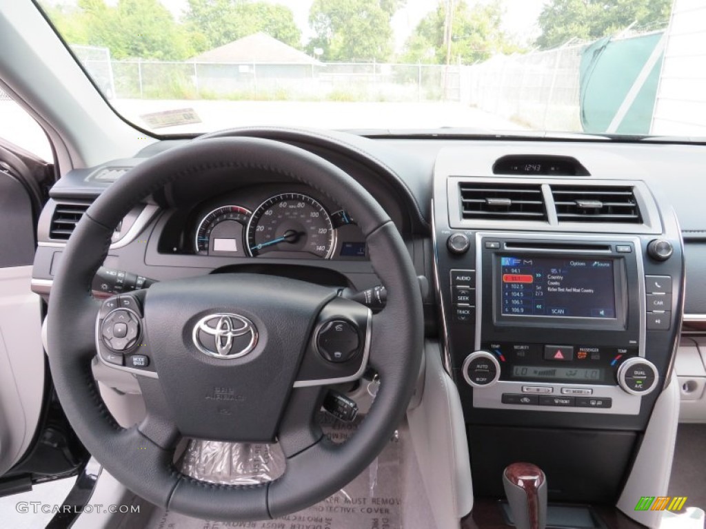 2014 Camry XLE - Attitude Black Metallic / Ash photo #29