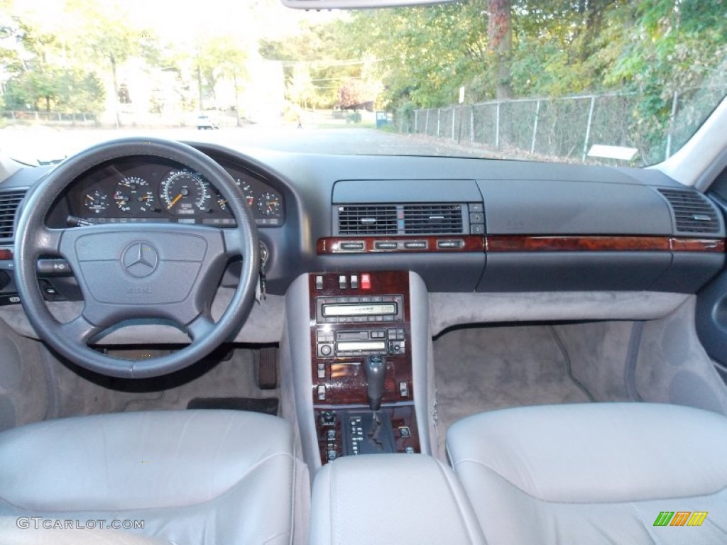 1997 Mercedes-Benz S 420 Sedan Dashboard Photos