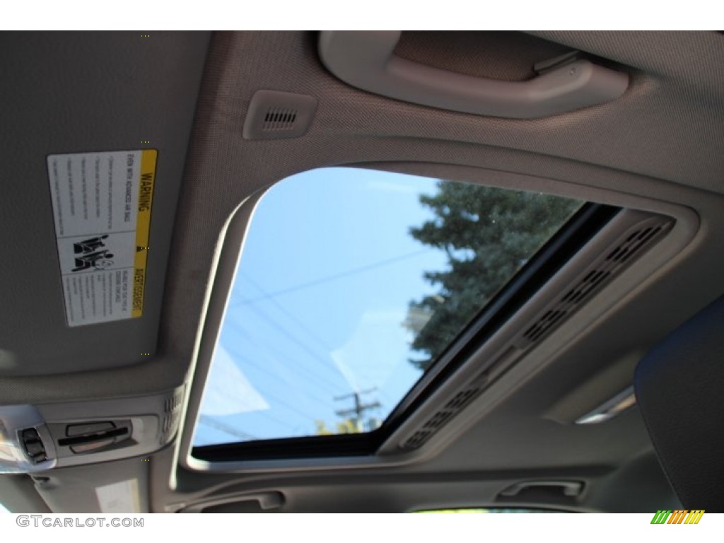 2013 3 Series 328i xDrive Sedan - Mineral White Metallic / Black photo #20