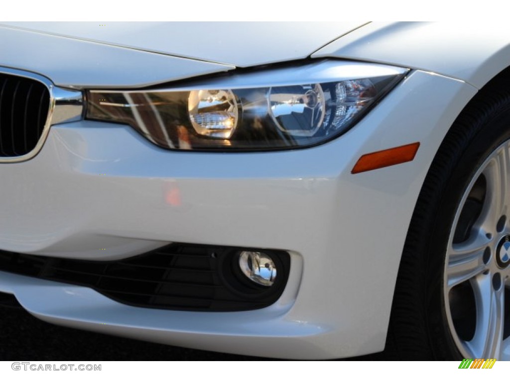 2013 3 Series 328i xDrive Sedan - Mineral White Metallic / Black photo #30