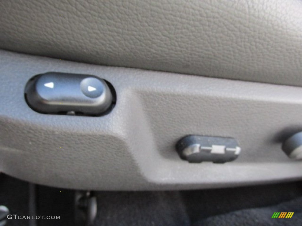 2008 Mustang GT Premium Coupe - Vapor Silver Metallic / Dark Charcoal photo #15