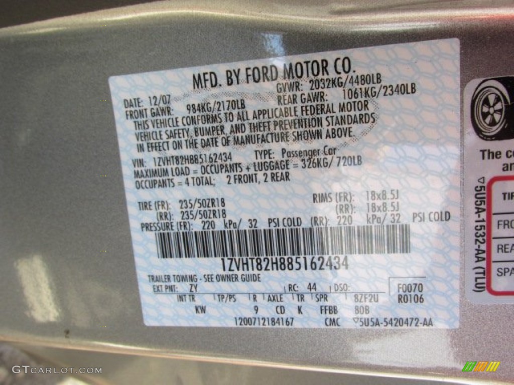 2008 Mustang GT Premium Coupe - Vapor Silver Metallic / Dark Charcoal photo #24