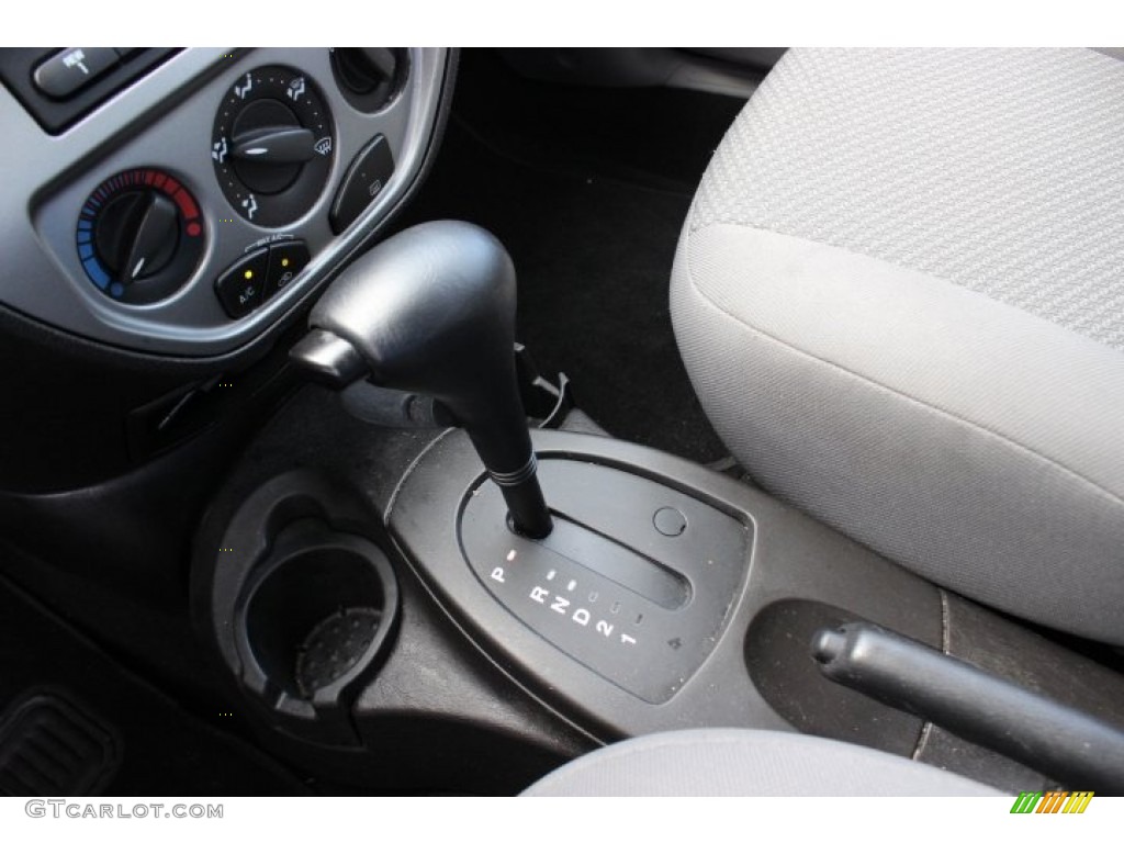 2007 Ford Focus ZX5 SE Hatchback 5 Speed Manual Transmission Photo #86889882
