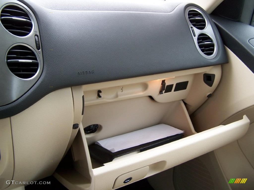 2011 Tiguan SE - Alpine Gray Metallic / Sandstone photo #20