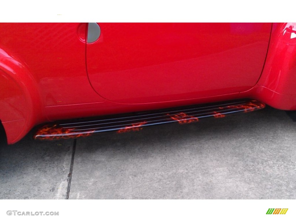 2005 SSR  - Redline Red / Ebony Black photo #5