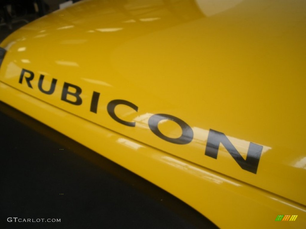 2011 Wrangler Rubicon 4x4 - Detonator Yellow / Black photo #19
