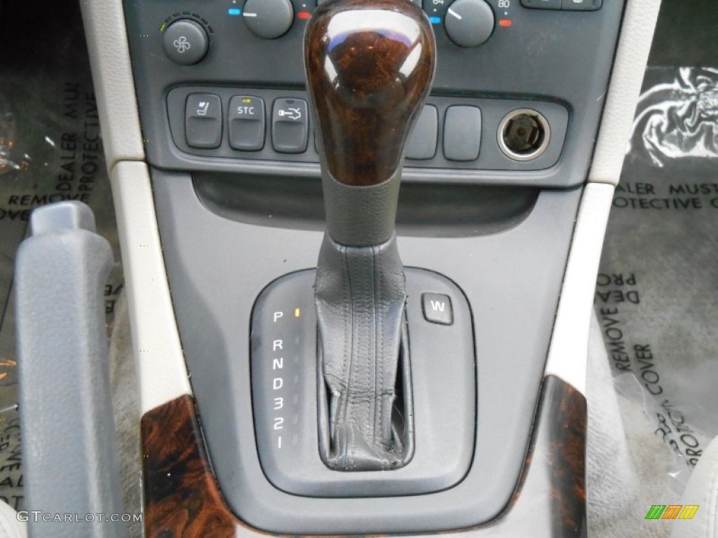1999 Volvo S80 2.9 Transmission Photos