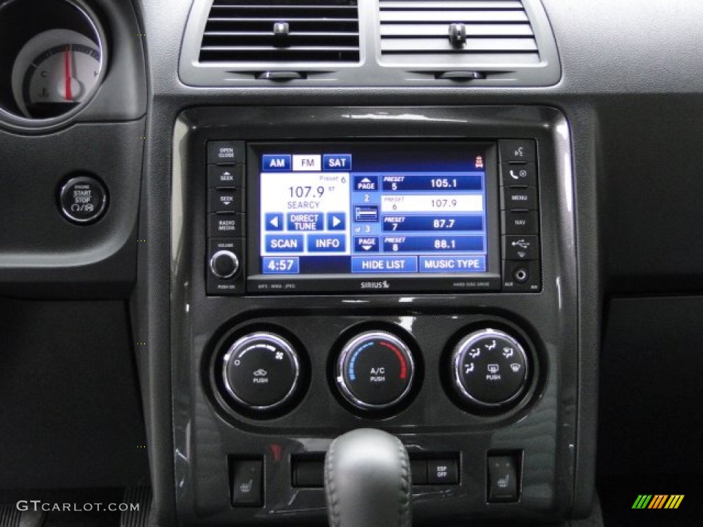 2009 Dodge Challenger R/T Controls Photo #86897278