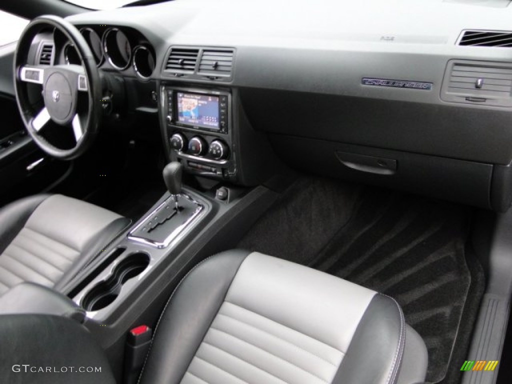 2009 Dodge Challenger R/T Interior Color Photos