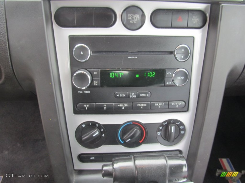 2008 Mustang V6 Deluxe Convertible - Vista Blue Metallic / Dark Charcoal photo #16