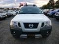 2013 Glacier White Nissan Xterra Pro-4X 4x4  photo #2