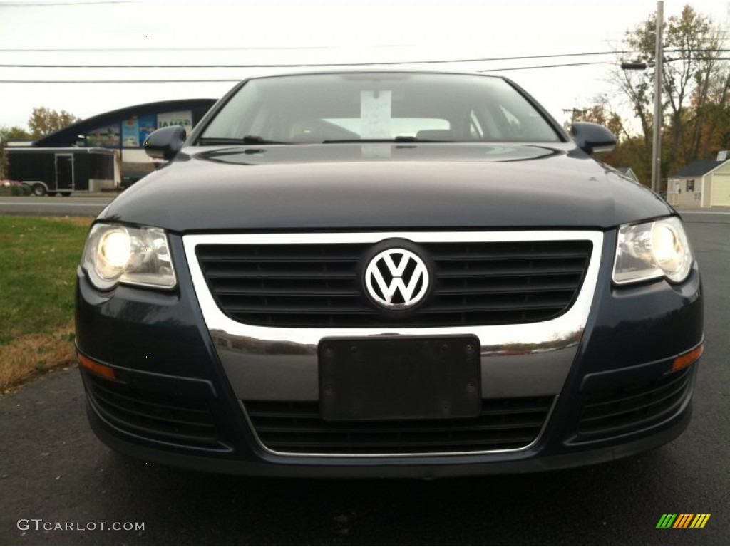 2006 Passat 2.0T Sedan - Blue Graphite Metallic / Black photo #3