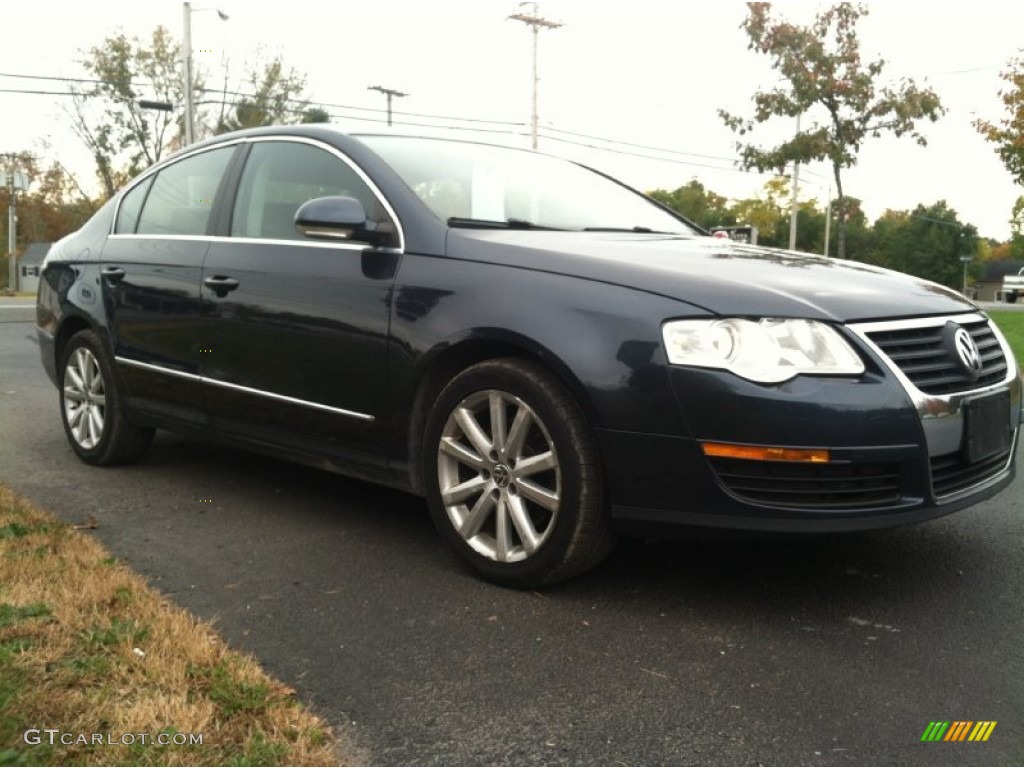 2006 Passat 2.0T Sedan - Blue Graphite Metallic / Black photo #4