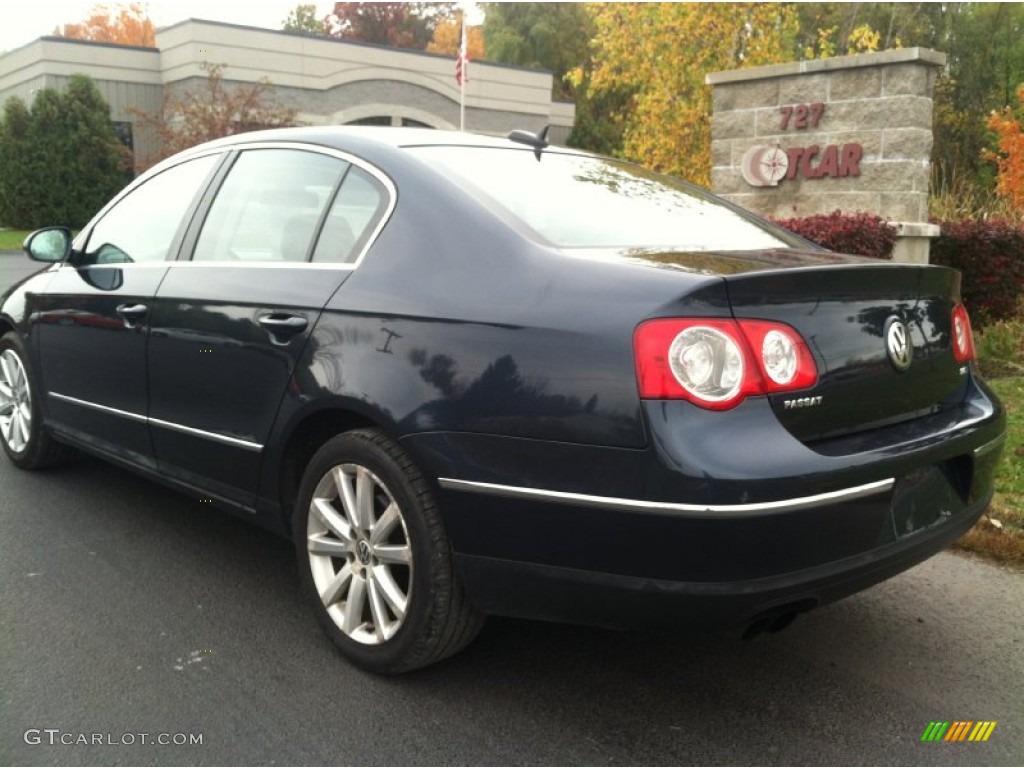 2006 Passat 2.0T Sedan - Blue Graphite Metallic / Black photo #8