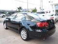 Black - Jetta SE Sedan Photo No. 3