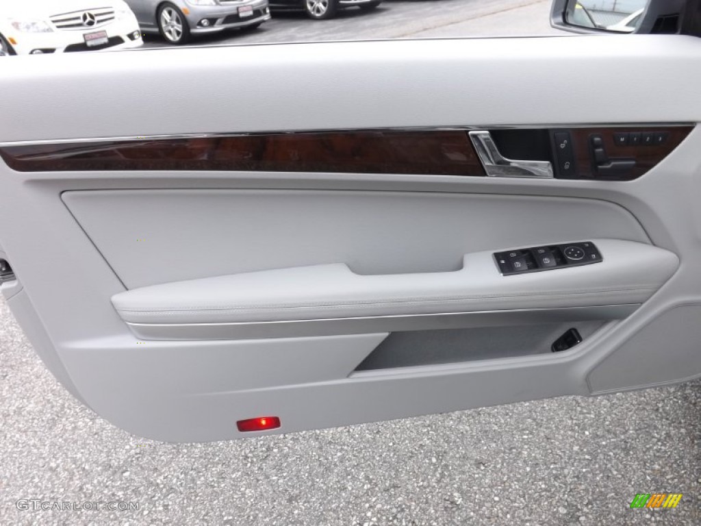 2010 Mercedes-Benz E 350 Coupe Ash Gray Door Panel Photo #86902996