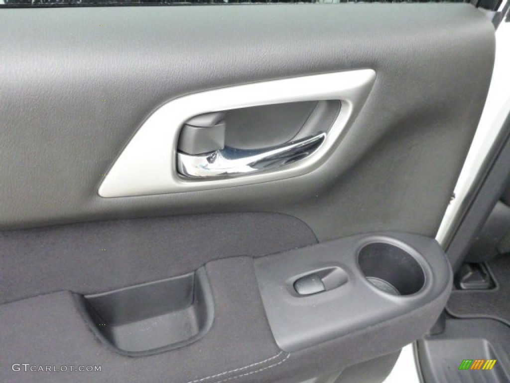 2013 Pathfinder SV 4x4 - Moonlight White / Charcoal photo #14