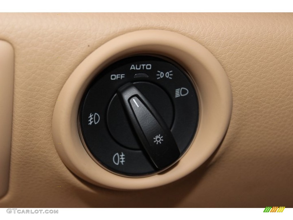 2014 Porsche Cayenne Standard Cayenne Model Controls Photo #86909914