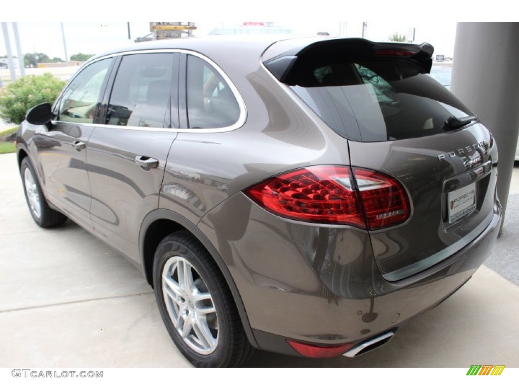 2014 Cayenne  - Umber Metallic / Luxor Beige photo #5