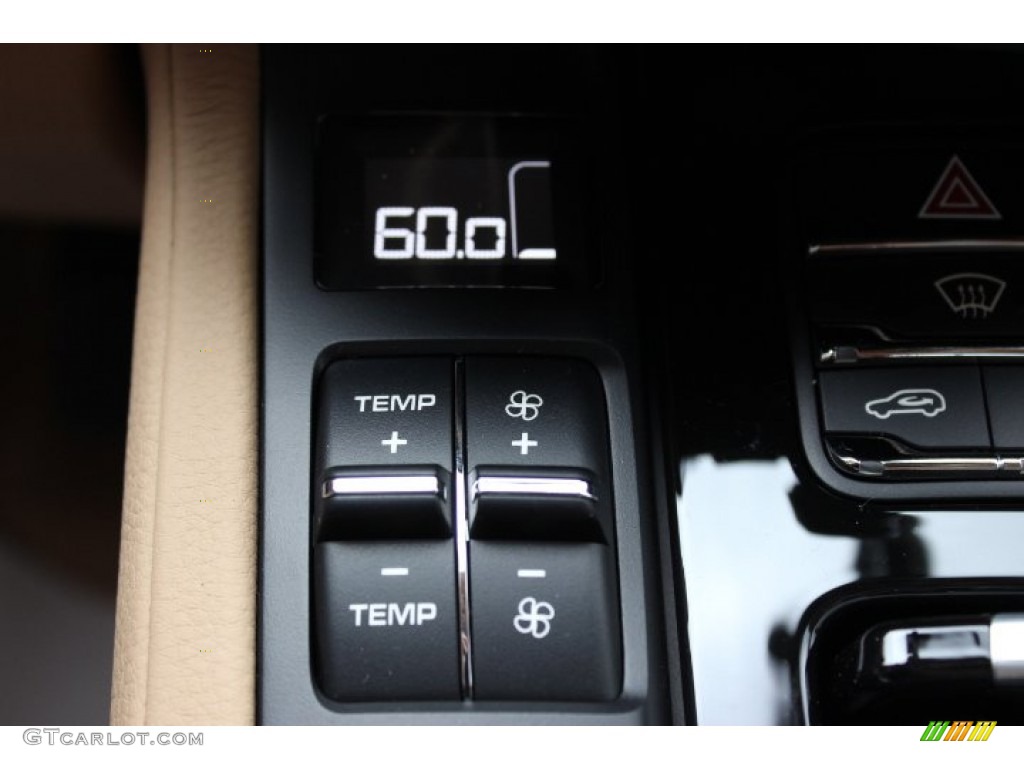 2014 Porsche Cayenne Standard Cayenne Model Controls Photo #86910619