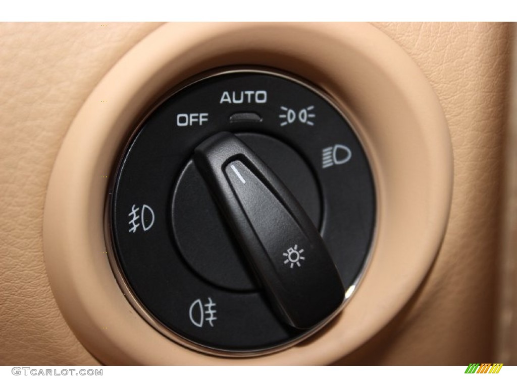 2014 Porsche Cayenne Standard Cayenne Model Controls Photo #86910733