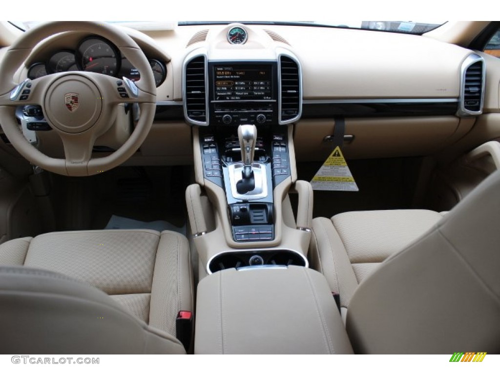 2014 Porsche Cayenne Standard Cayenne Model Luxor Beige Dashboard Photo #86910841