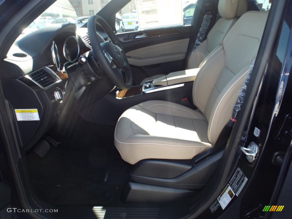 2014 Mercedes-Benz ML 550 4Matic Front Seat Photos