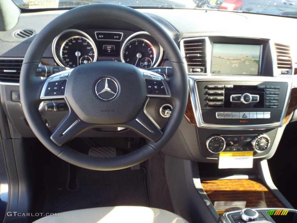 2014 Mercedes-Benz ML 550 4Matic Almond Beige/Black Dashboard Photo #86913340