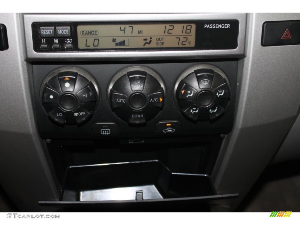 2004 4Runner SR5 - Galactic Gray Mica / Dark Charcoal photo #19