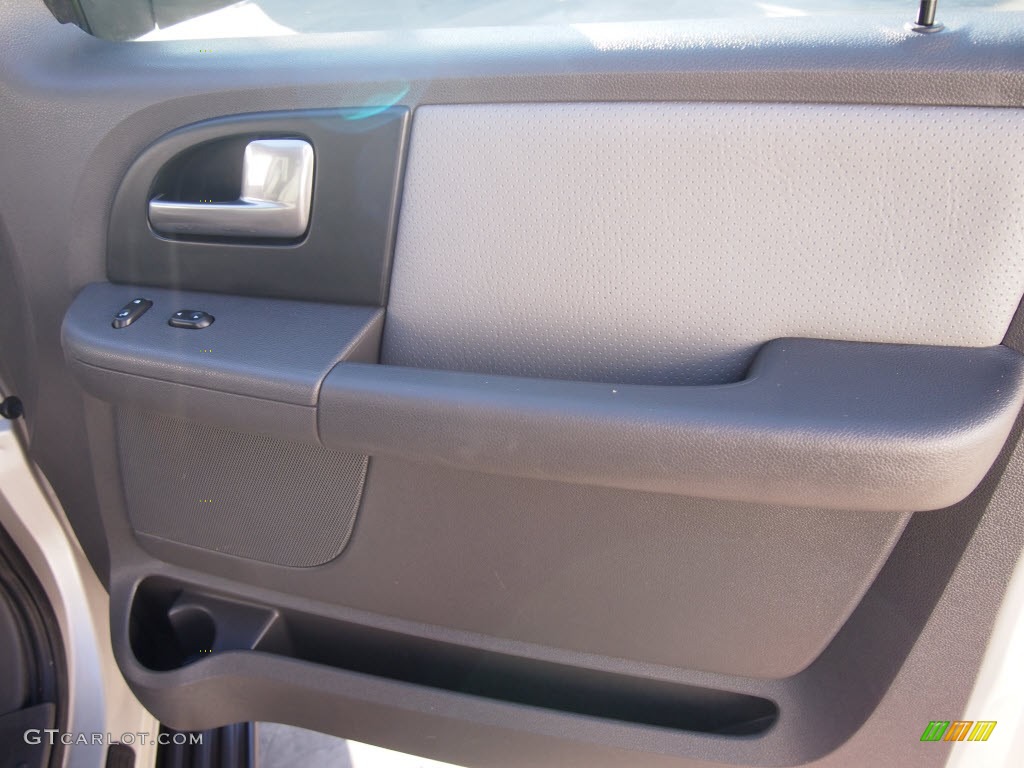 2003 Expedition XLT - Silver Birch Metallic / Flint Grey photo #5